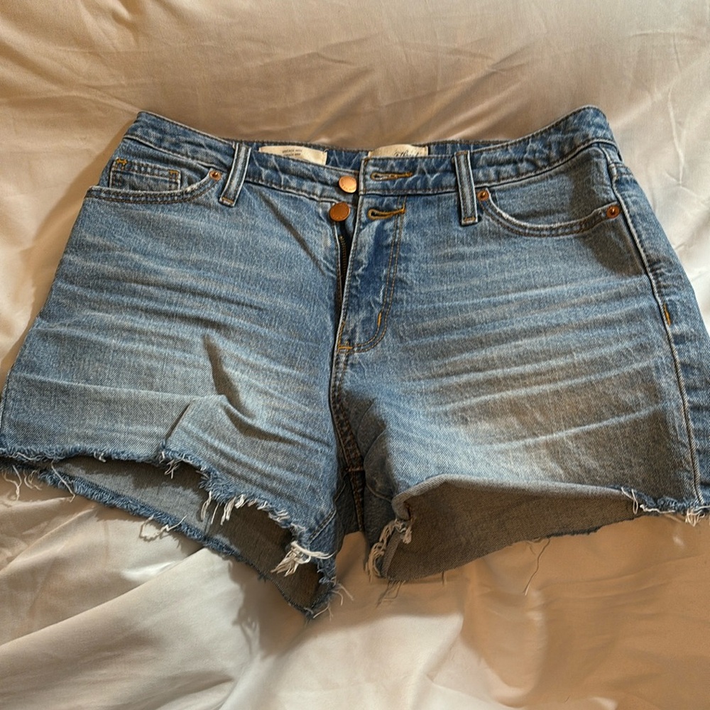 Universal Thread Jean shorts